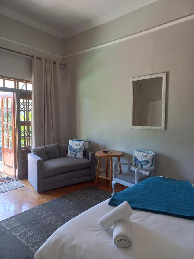 Dreamers Guesthouse - No Loadshedding King William's Town Exterior photo
