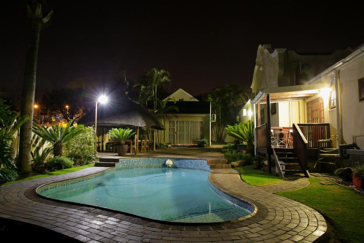 Dreamers Guesthouse - No Loadshedding King William's Town Exterior photo